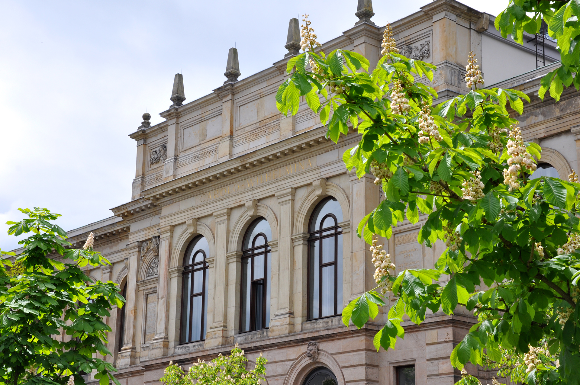 Altgebäude - the Historic Main Building