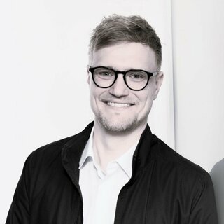 Porträtbild von Lukas Dehmel