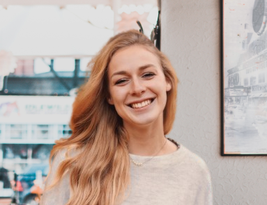 Das Foto zeigt Alumna Sabrina Kirchholtes.