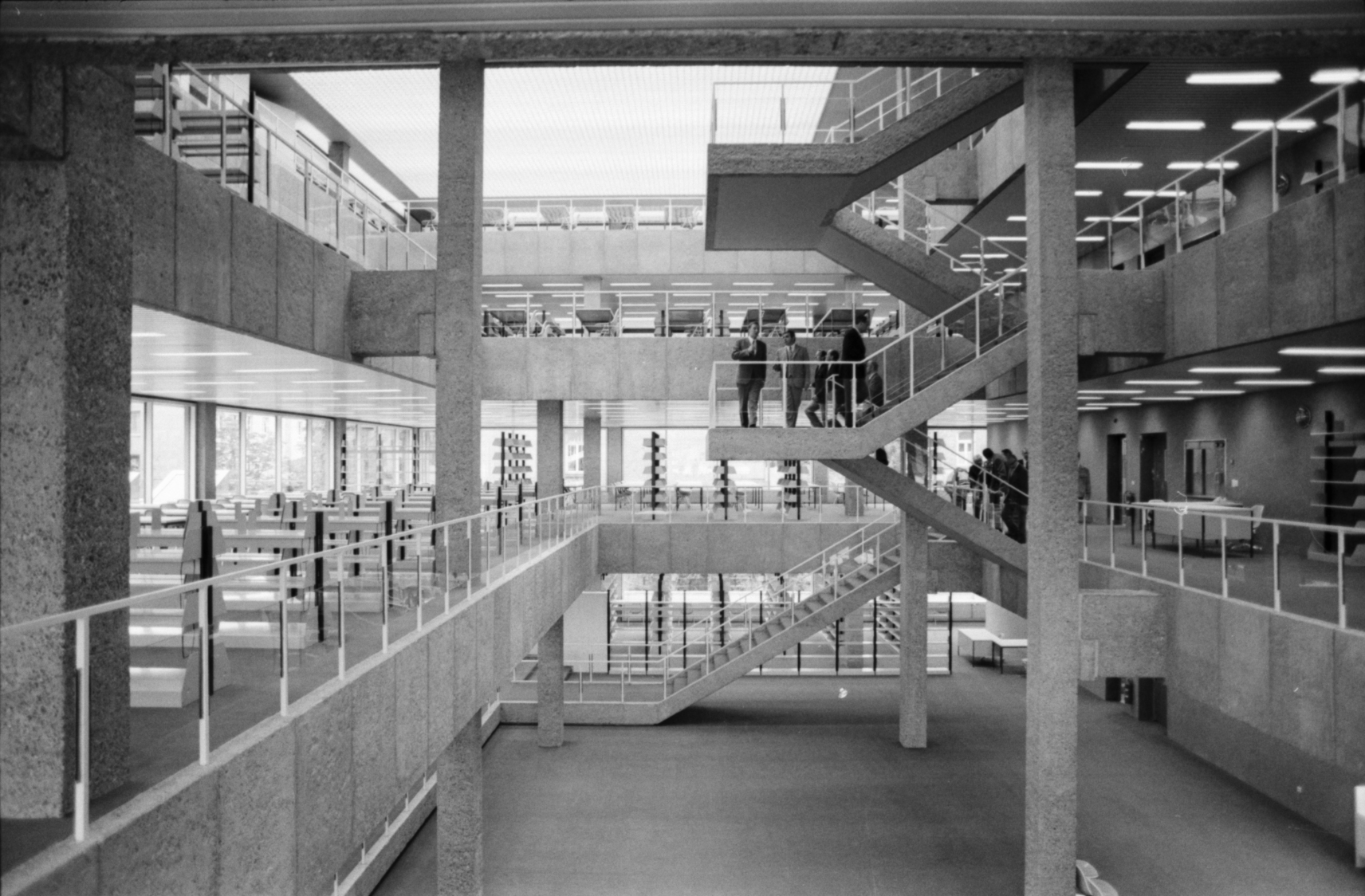 Leere Bibliothek 1971