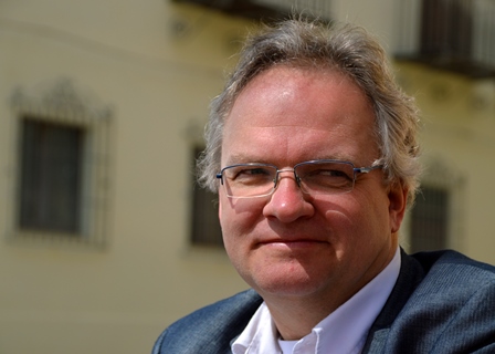 Prof. Dr. Stefan Süllow vom Institut für Physik der Kondensierten Materie.