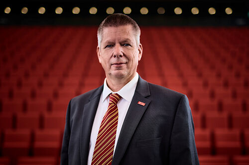 Prof. Peter Hecker