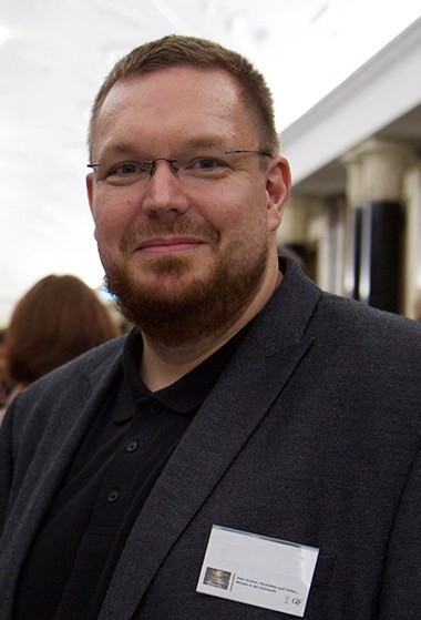 Portrait of the researcher Lars Schmeink from DLR