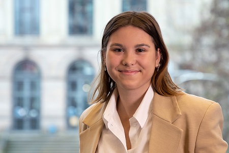 Sophie Schablitzky, Auszubildende 