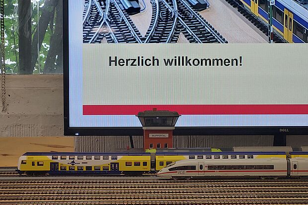 Dreh Eisenbahnlehranlage