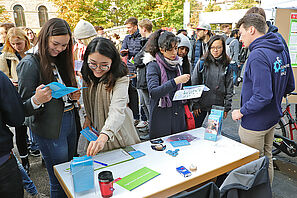 [Translate to English:] Infobörse für Erstsemester