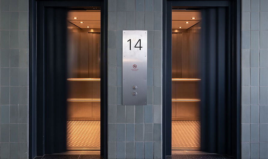 14. Etage Aufzüge im Okerhochhaus