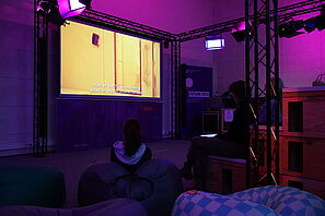 eine Filmvorführung im Media Lab