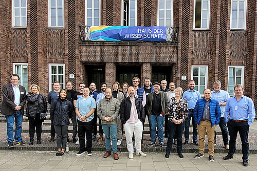 Gruppenfoto der Beteiligten am Kick-Off des Projektes "MetaScales" in Braunschweig.