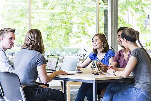 Im Gespräch: Austausch unter Studierenden