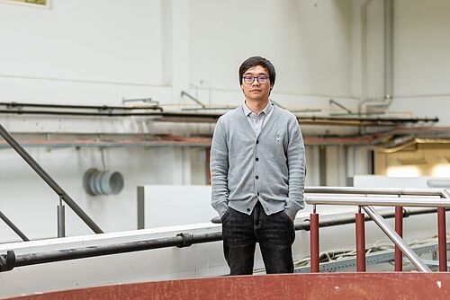 An der TU Braunschweig entwickelt Dr. Xianlei Fu Ansätze, die Böschungen stabiler gegen das Abrutschen machen.