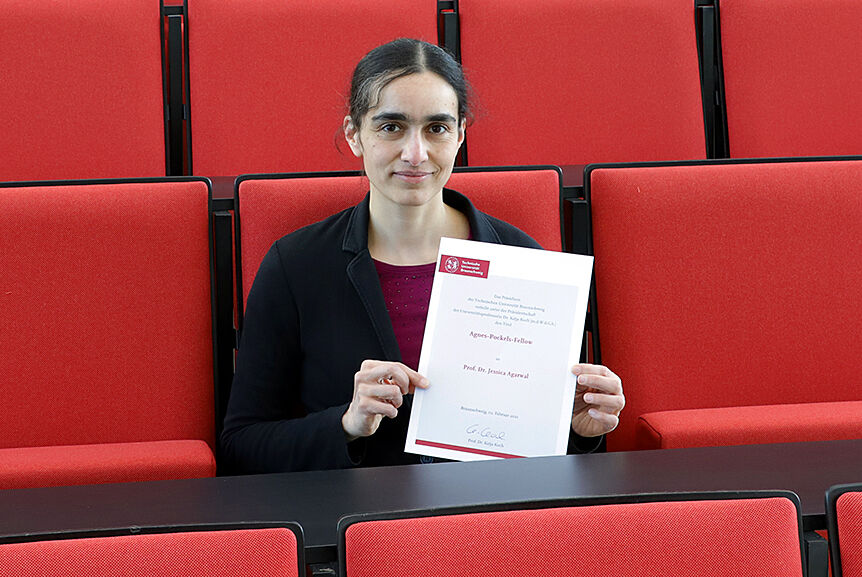 Prof. Jessica Agarwal erhält Agnes-Pockels-Fellowship