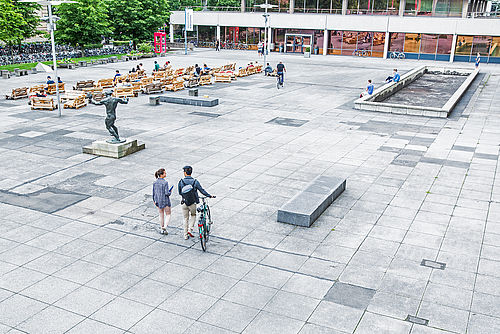Students at the University Square