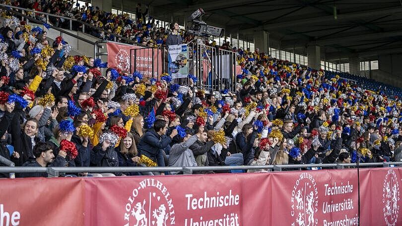 Erstsemesterbegrüßung der TU Braunschweig im Eintracht-Stadion