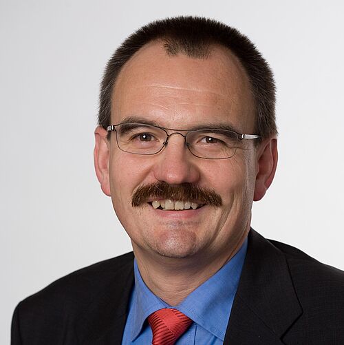 Das Foto zeigt Alumnus Péter Krüger.
