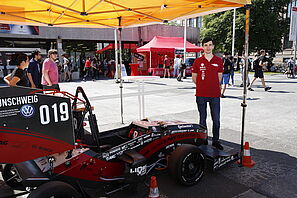 HIT2018_Lions_Racing_Team2