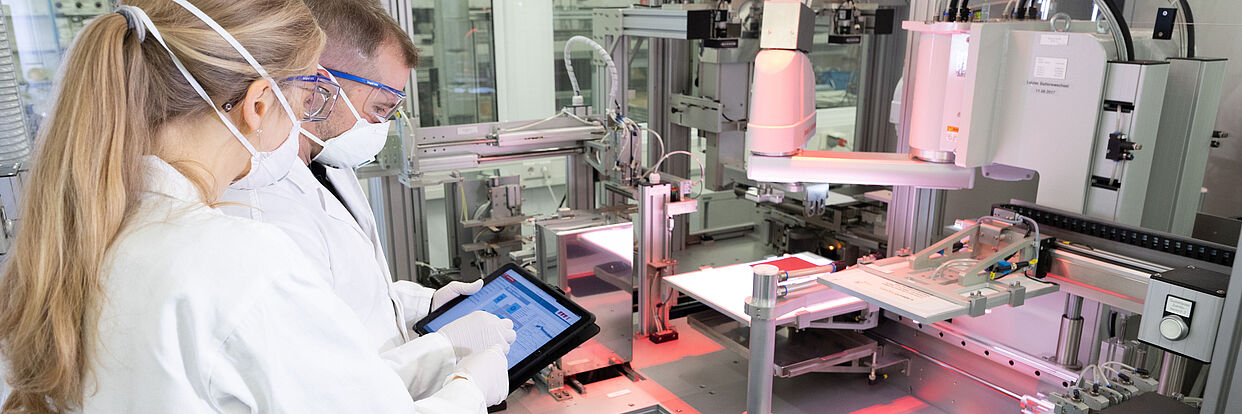 Kontaktieren_Stapeln_Tiefziehen 