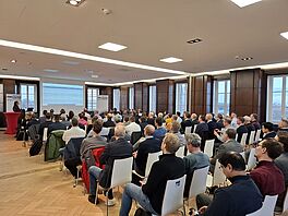 Vortrag Chiara Riccardi von hinten