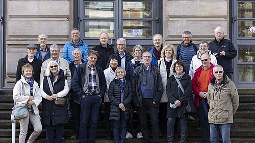 30 Ehemaligen des Erstsemesterjahrgangs WS1975/76