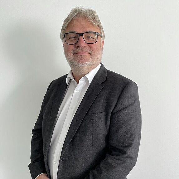 Das Foto zeigt Alumnus Thomas Seffern.