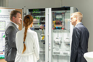 Laborrundgang elenia