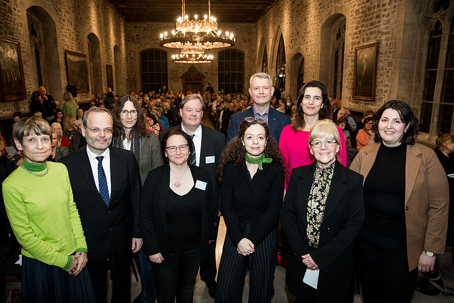 Prof. Dr. Angela Ittel, Dr. Felix Klein, Prof. Dr. Ulrike Fauerbach, PD Dr.-Ing. Ulrich Knufinke, , Dr. Dirk Sadowski, Prof. Dr. Melanie Brinkmann; vorne: v.l. Dr.-Ing. Katrin Keßler, Shelly Kupferberg, Prof. Dr. Anja Hesse, Dr. Friederike Hendriks