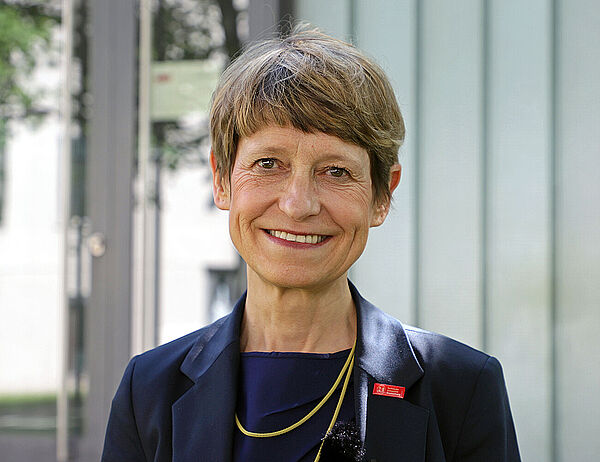 Portrait Präsidentin Angela Ittel
