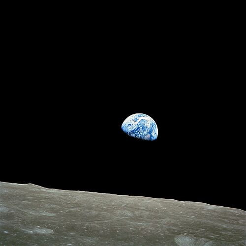 Erde vom Mond aus gesehen.
