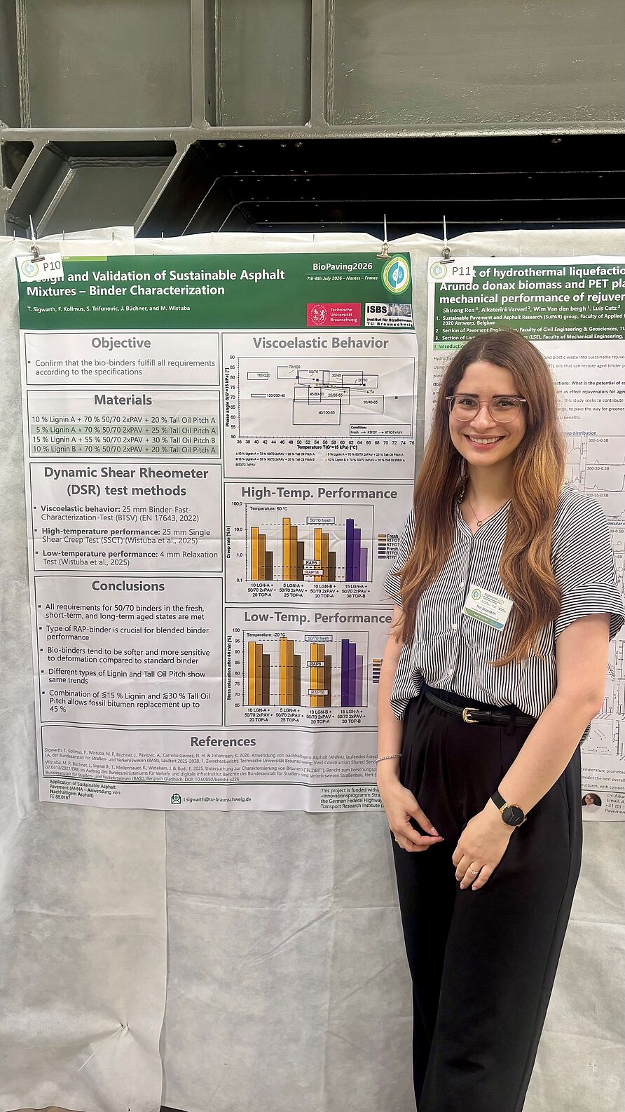 Tess Sigwarth vor dem Konferenzposter