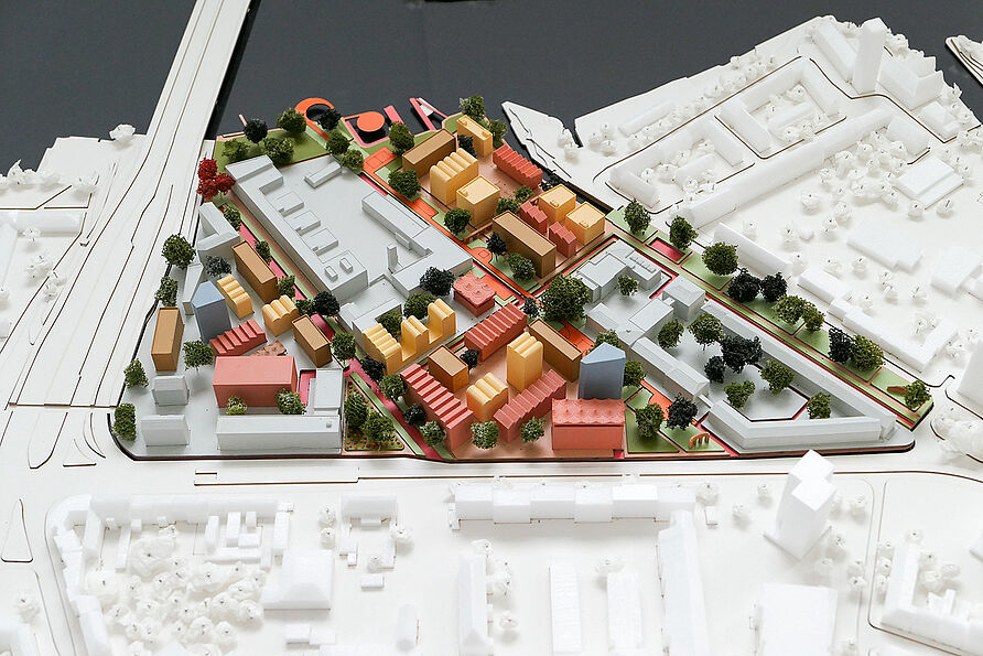 Eine Vielfalt kleinteiliger Gebäude entlang dreier Grünachsen durch das Quartier, schlägt der Entwurf „Nachbarschaften an der Havel“ vor (Mattis Carstens, Peer Otto Friedrich, Clemes Fruth, Anni Lee Sames).