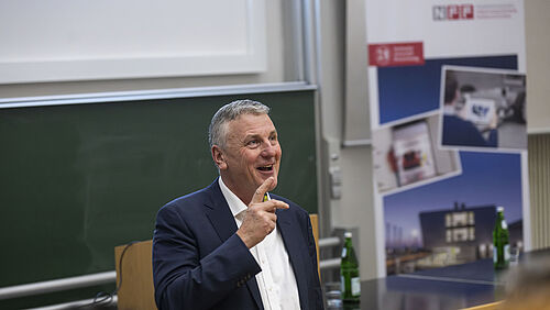 Dr. Stefan Loth bei der NFF-Vortragsreihe an der TU Braunschweig am 13.01.2026