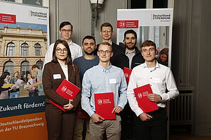 Stipendienvergabe 13.02.2025