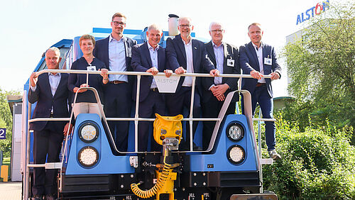 (v.l.n.r.): Brecht Günther (VPS), Astrid Paus (Amt für regionale Landesentwicklung), Oliver Mairinger (Alstom), Frank Klingebiel (Oberbürgermeister Salzgitter), Christian Bieniek (Alstom), Prof. Dr. Peter Eilts (TU Braunschweig), Carsten Tietze (WTZ Roßlau).