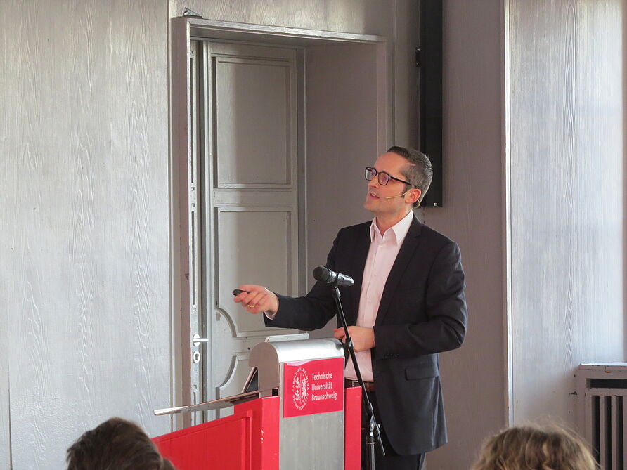 Antrittsvorlesung Prof. Vincent Oettel