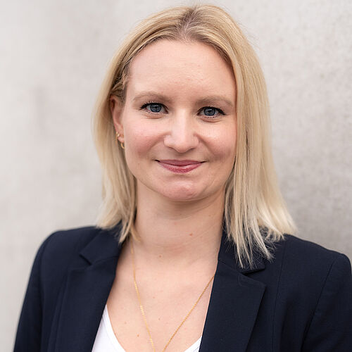 Das Foto zeigt Alumna Kristina Lindemann.