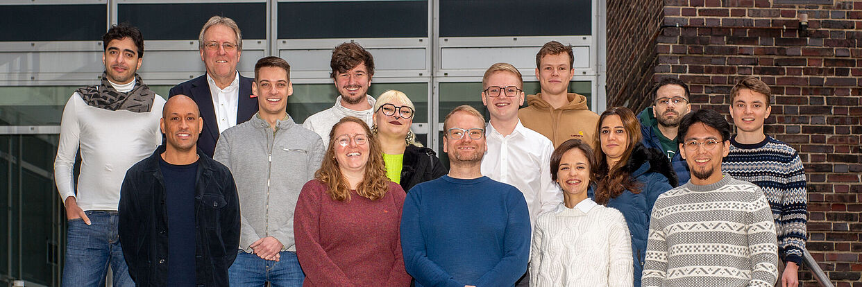 [Translate to English:] Gruppenfoto Abteilung Mobilfunksysteme 