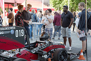 HIT2018_Lions_Racing_Team