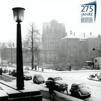 Blick aus dem Hauptgebäude der TU Braunschweig, die damals noch als Kant-Hochschule bekannt war.