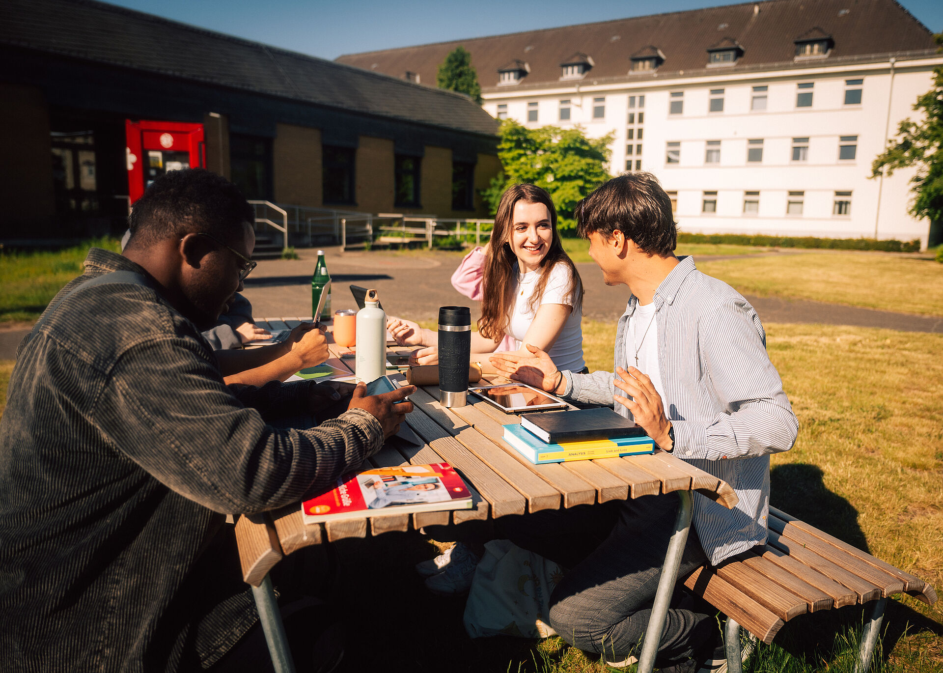 Studierende am Campus Nord