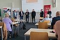 Der Moderator Prof. Dr. Iven Krämer bittet die Referenten um ihr Schlussplädoyer, stehend v.l.n.r.: Prof. Dr. Krämer, Prof. Dr. Holocher, Hohls, Pulina, Severin, Peterburs, Am Zehnhoff-Söns
