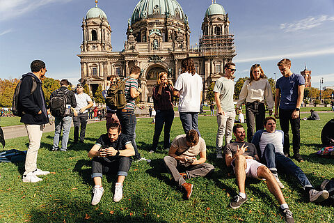 Eine Gruppe von Studierenden in Berlin