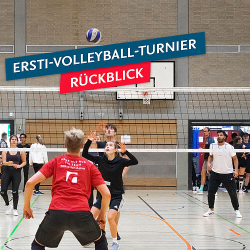 Teilnehmer:innen des Ersti-Volleyball-Turniers beim Spielen