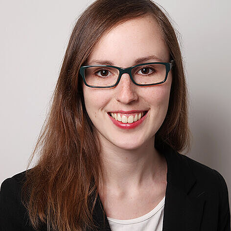 Das Foto zeigt Alumna Carolin Vietz.