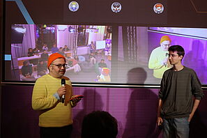 Referenten vor dem Videostream