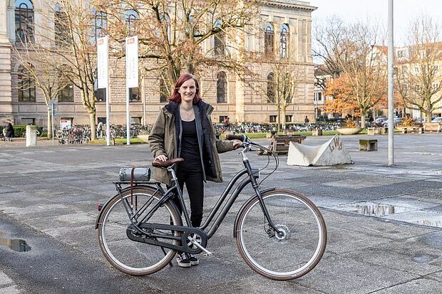 In ihrer Masterarbeit am Institut für Verkehrswesen, Eisenbahnbau und -betrieb (IVE) hat Merle Riecke den OpenBikeSensor durch die Integration eines Feinstaubsensors weiterentwickelt