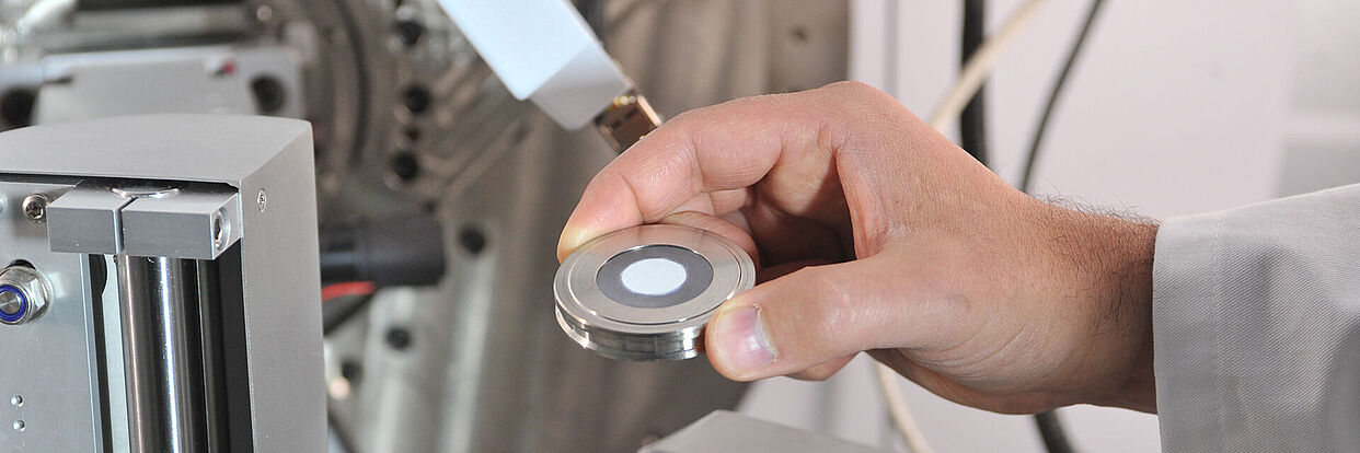 Sample holder of the X-ray diffractometer at the Institute for Particle Technology 