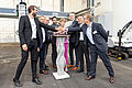 Start für die Digital Construction Site: TU-Präsidentin Angela Ittel, Dr. Neven Josipovic, CIO der Stadt Braunschweig und die am Projekt beteiligten Professoren Norman Hack, Patrick Schwerdtner, Harald Kloft, Dirk Lowke, Markus Gerke und Dr. Thorsten Leusmann (v.l.). 