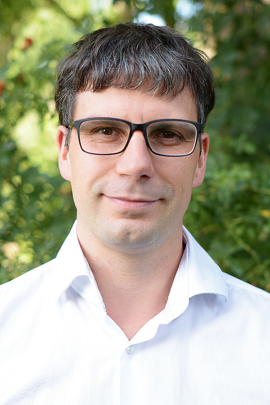 Dr. Bernhard Vowinckel