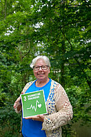 Prof. Dr. Simone Bergmann hält eine Kachel zu SDG 3