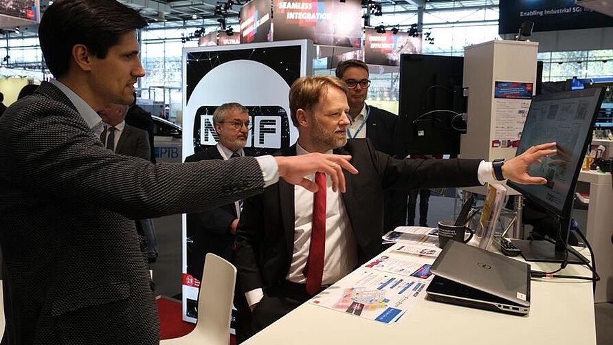 NFF demonstrierte fahrerloses Fahren auf der auf der Hannover Messe 2023